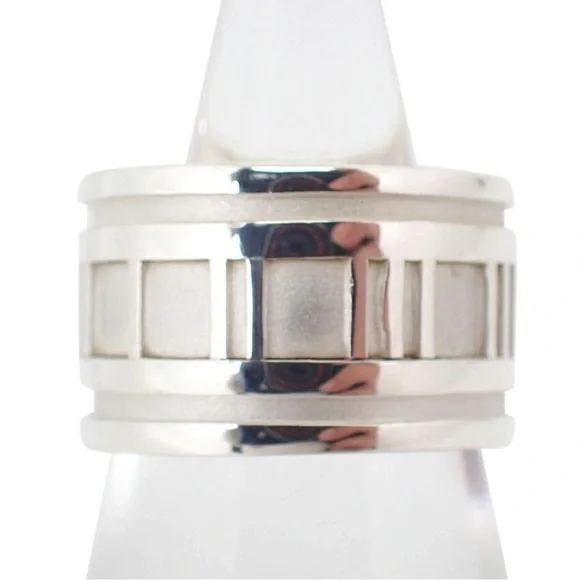 Tiffany & Co. 💯 % Auth 925 Silver Atlas Roman Numeral Wide Ring w/Pouch✨EUC✨ - Picture 5 of 10